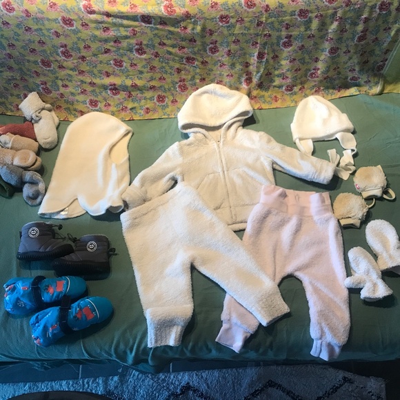 Bundle of winter clothes for 12-18 month girl - Picture 2 of 2